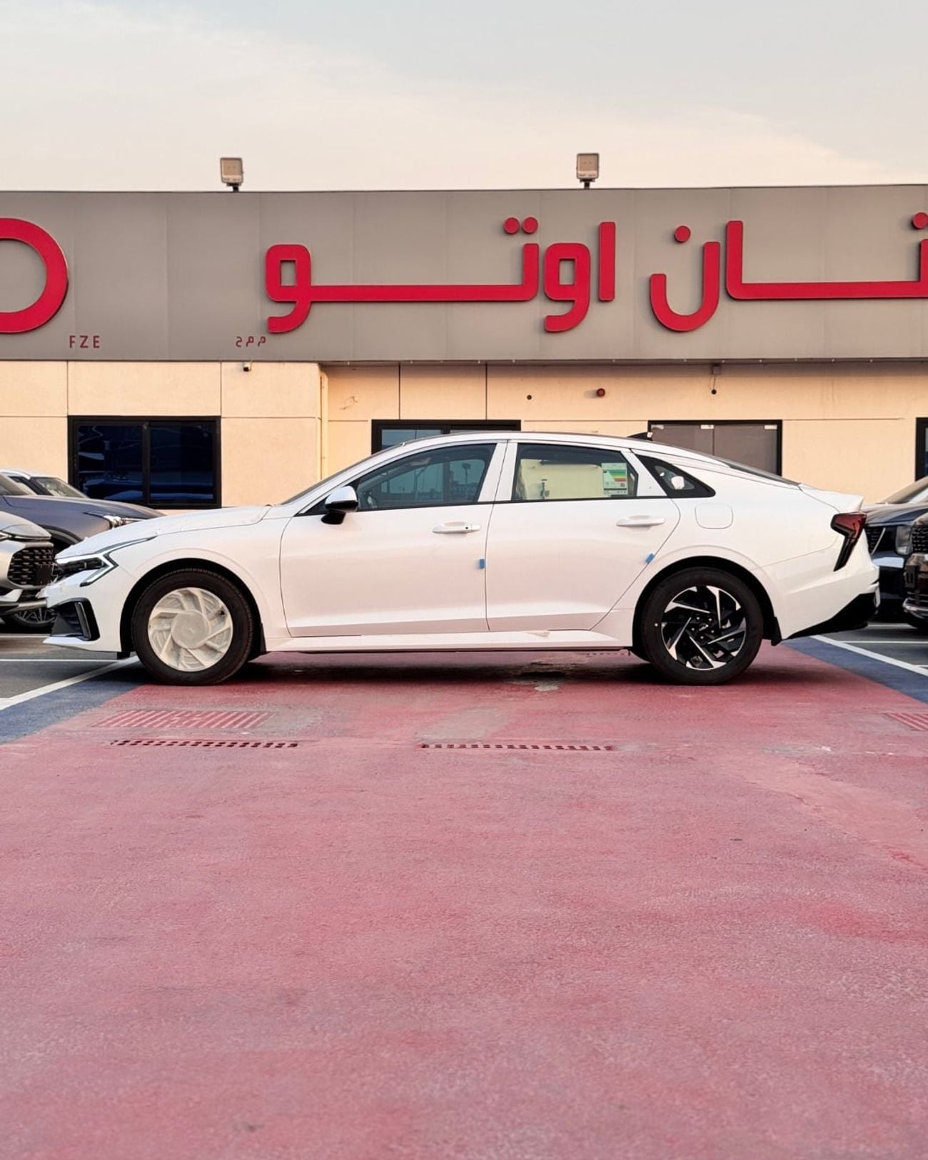 Kia K5 EX Kia K5 2.0 Hybrid engine, 2026 model, Gcc specifications