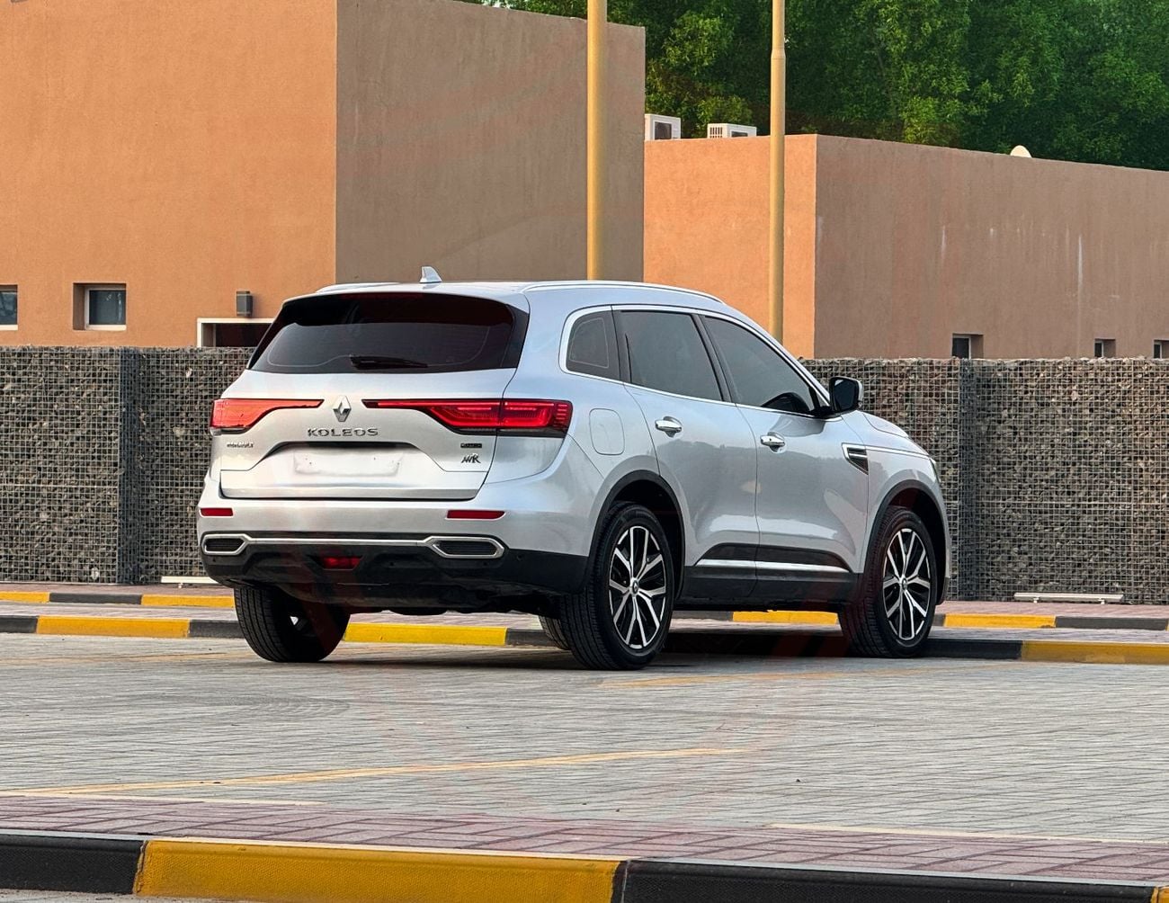 رينو كوليوس إس إي رينو كوليوس | 2.5 لتر | 2022 | خليجية | خالية من الحوادث | بحالة ممتازة | 991 شهرياً