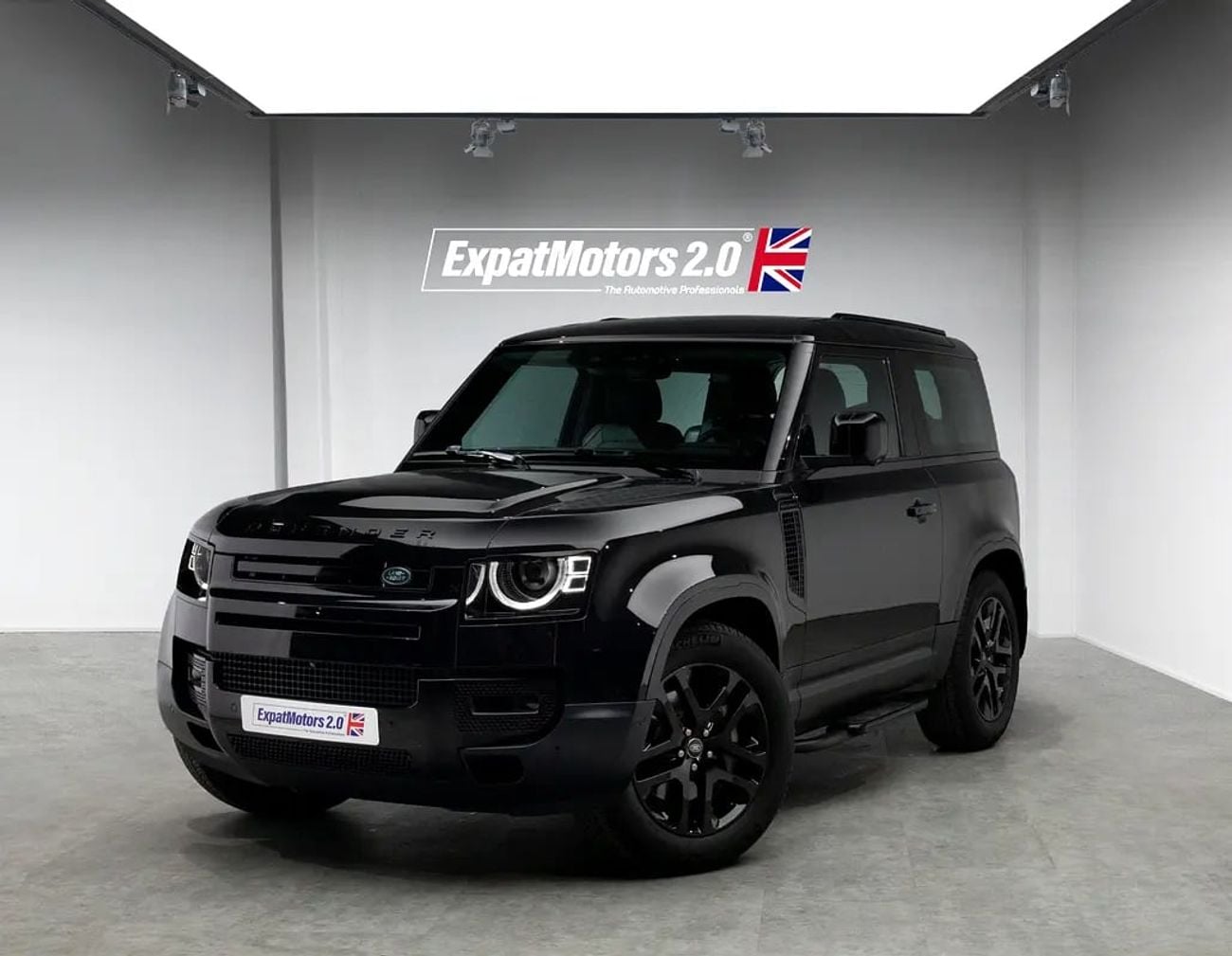 لاند روفر ديفندر Warranty until • FDSH • GCC Spec
