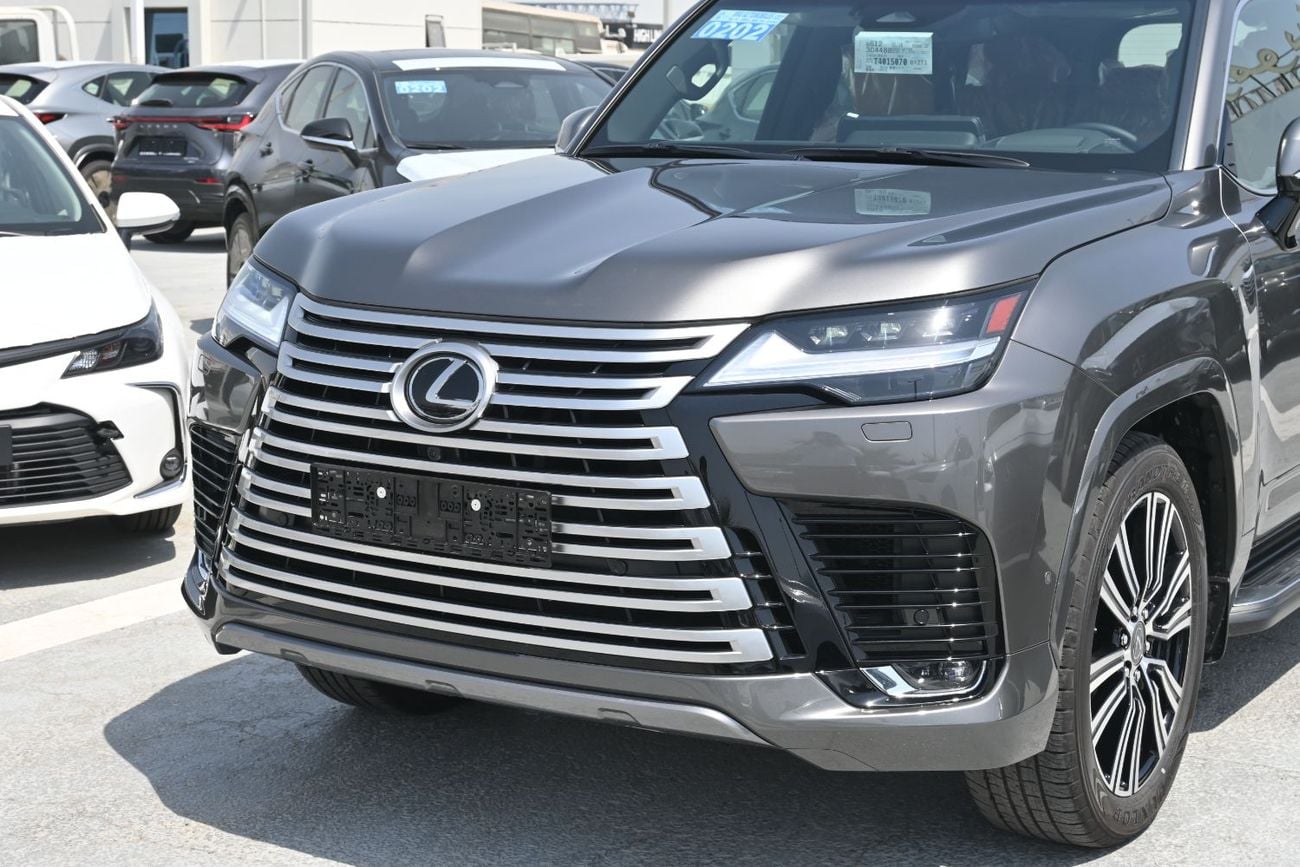 لكزس LX 700h SIGNATURE محرك V6 سعة 3.5 لتر بشاحن توربيني مزدوج + هجين، موديل 2026، اللون رمادي