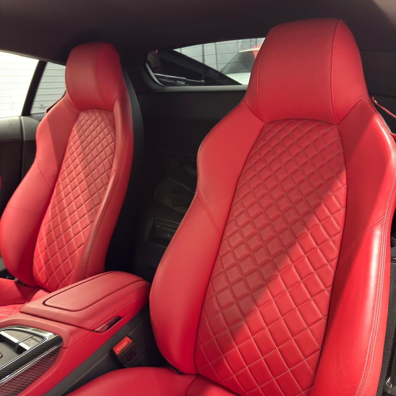 Audi R8 V10 PERFORMANCE GCC V10 under warranty