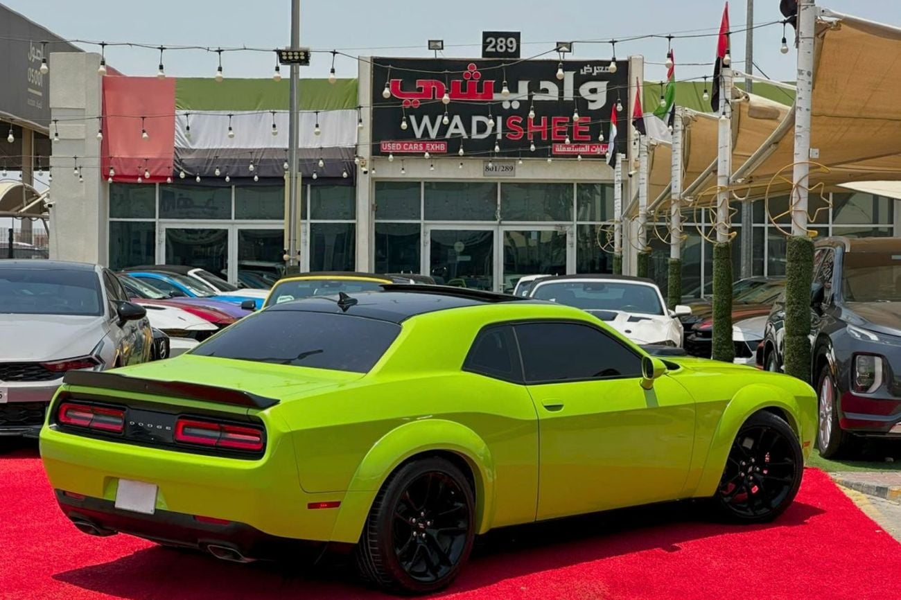 Dodge Challenger RT SCAT PACK WIDE BODY