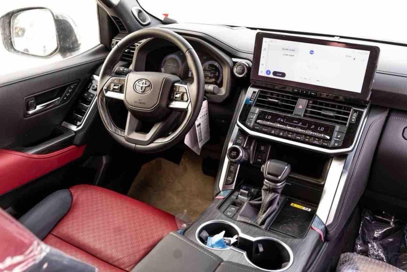 تويوتا لاند كروزر VXR لاندكروزر 300 3.3 ديزل VXR حصري أسود/أحمر، مقصورة داخلية سوداء، موديل 2026/2026