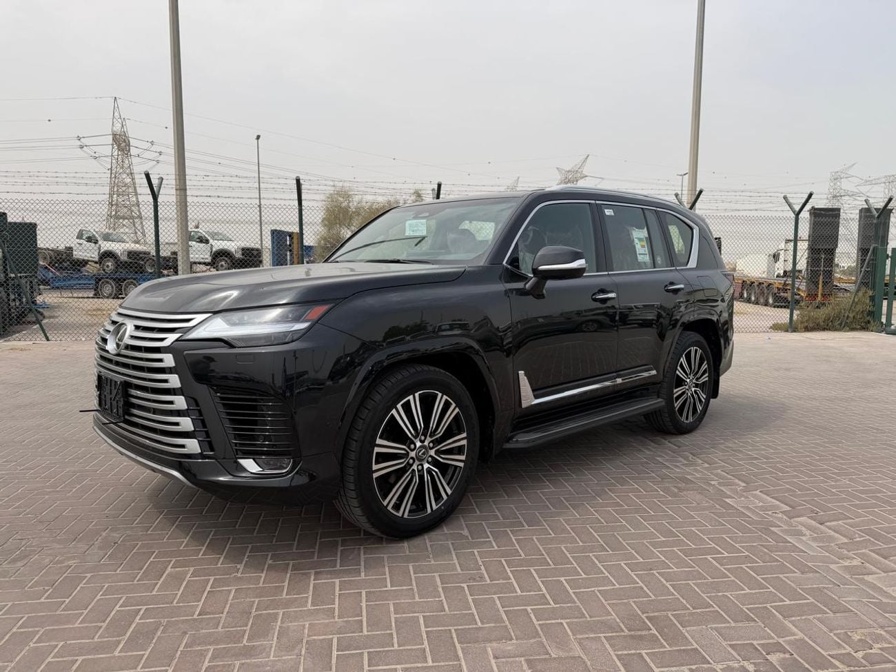 لكزس LX 700h SIGNATURE
