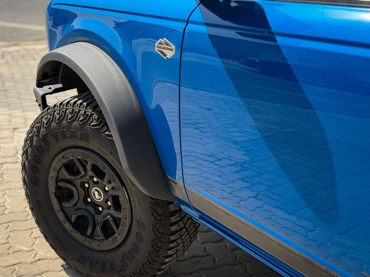 Ford Bronco WILDTRAK 2.7L (5 Seater) In RIGHT HAND DRIVE (EXPORT ONLY)