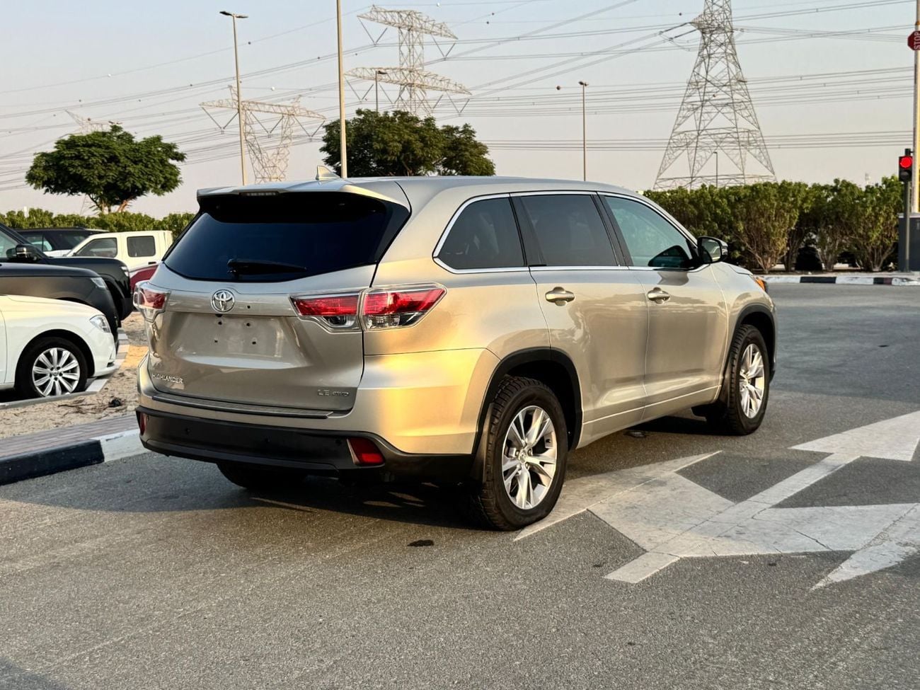 Toyota Highlander LE V6 3.5L 4X4 PERFICT CONDATION CANADIAN SPECIFIC