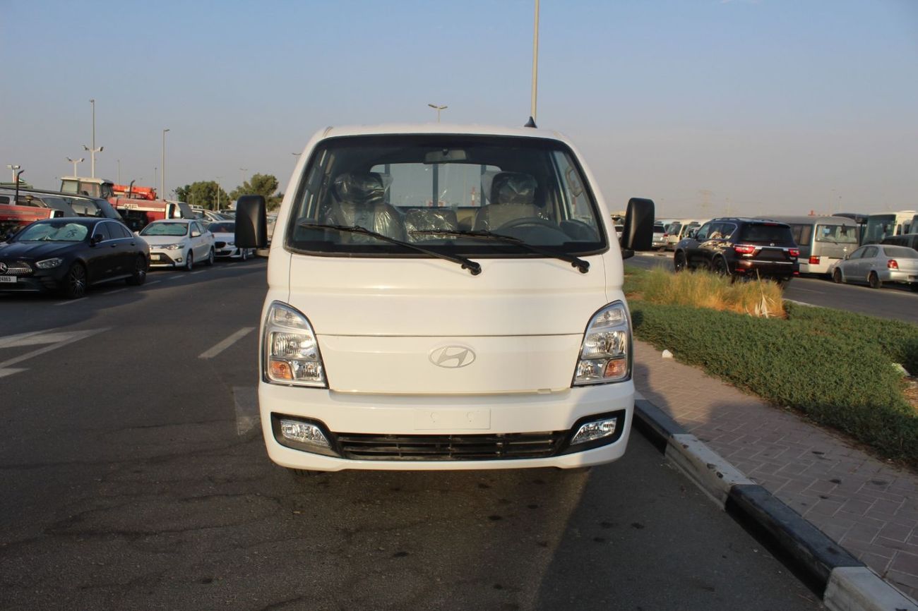هيونداي H 100 HYUNDAI H100 SC 2.6L, 4CYL, FWD, 2 DOOR, 3SEATER