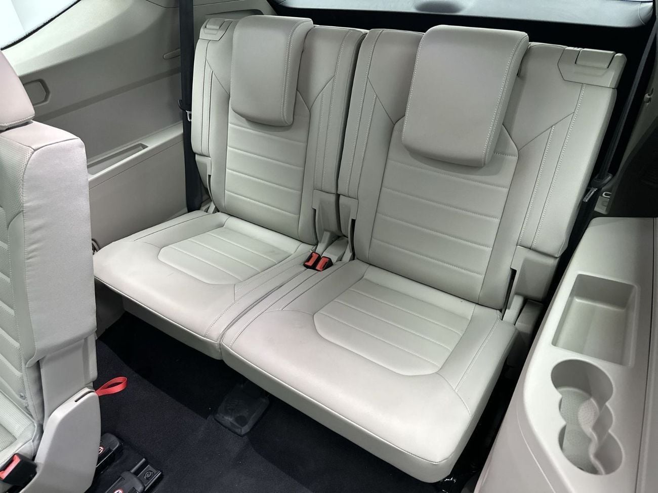 Volkswagen Teramont COMFORTLINE with Sunroof - Leather Seats 2L | VW Certified | Well Maintained