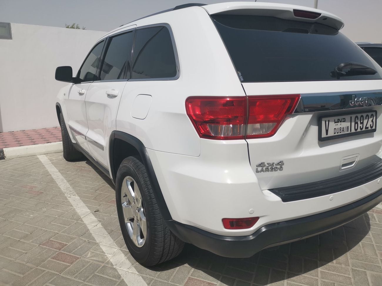Jeep Grand Cherokee LAREDO