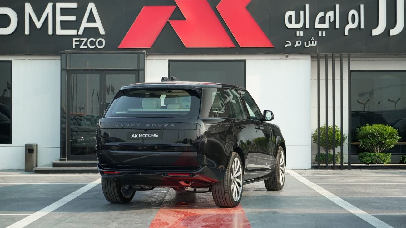 Land Rover Range Rover Santorini Black- white 2027MY Export Only