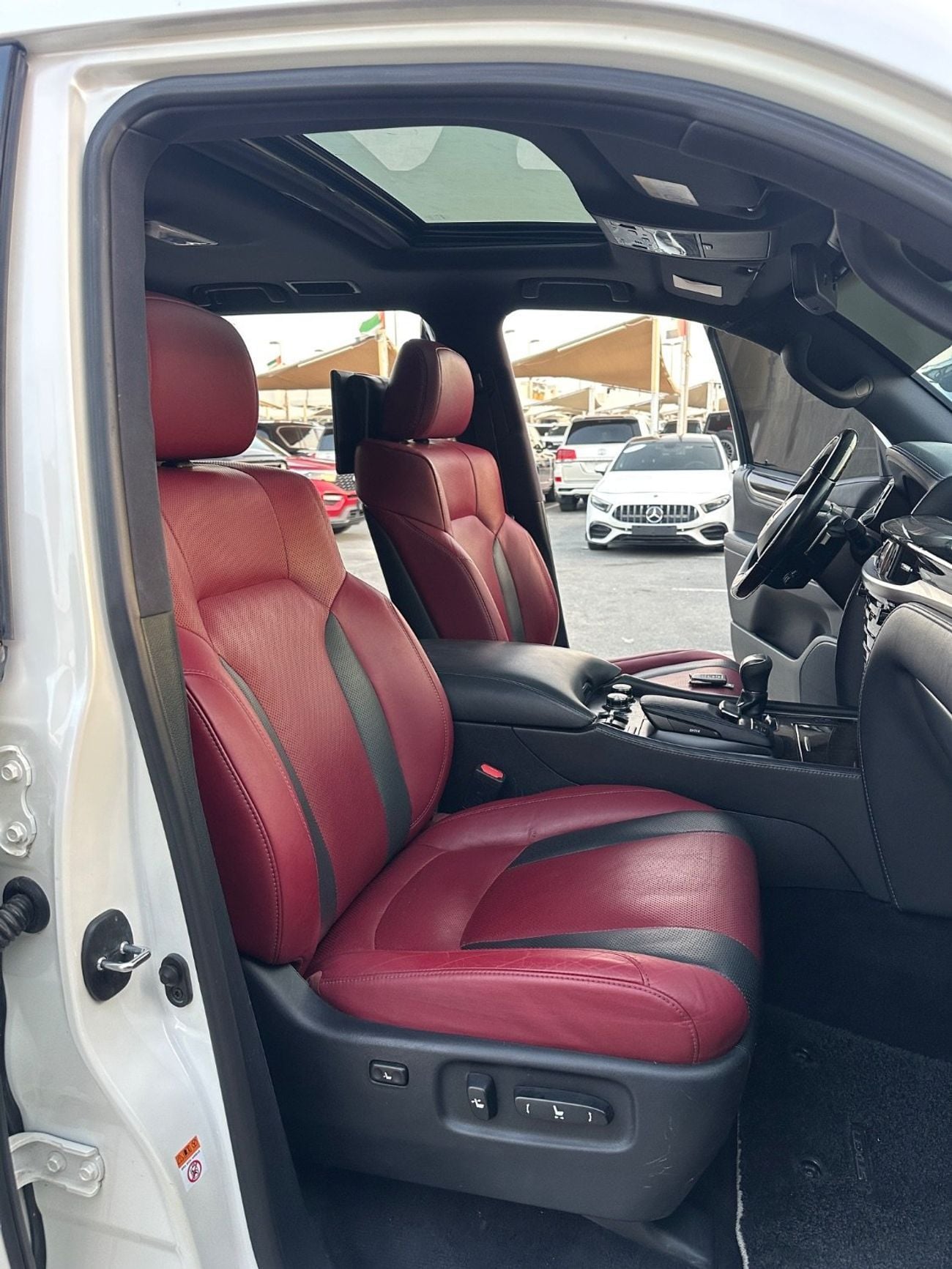 Lexus LX570 PLATINUM SIGNATURE