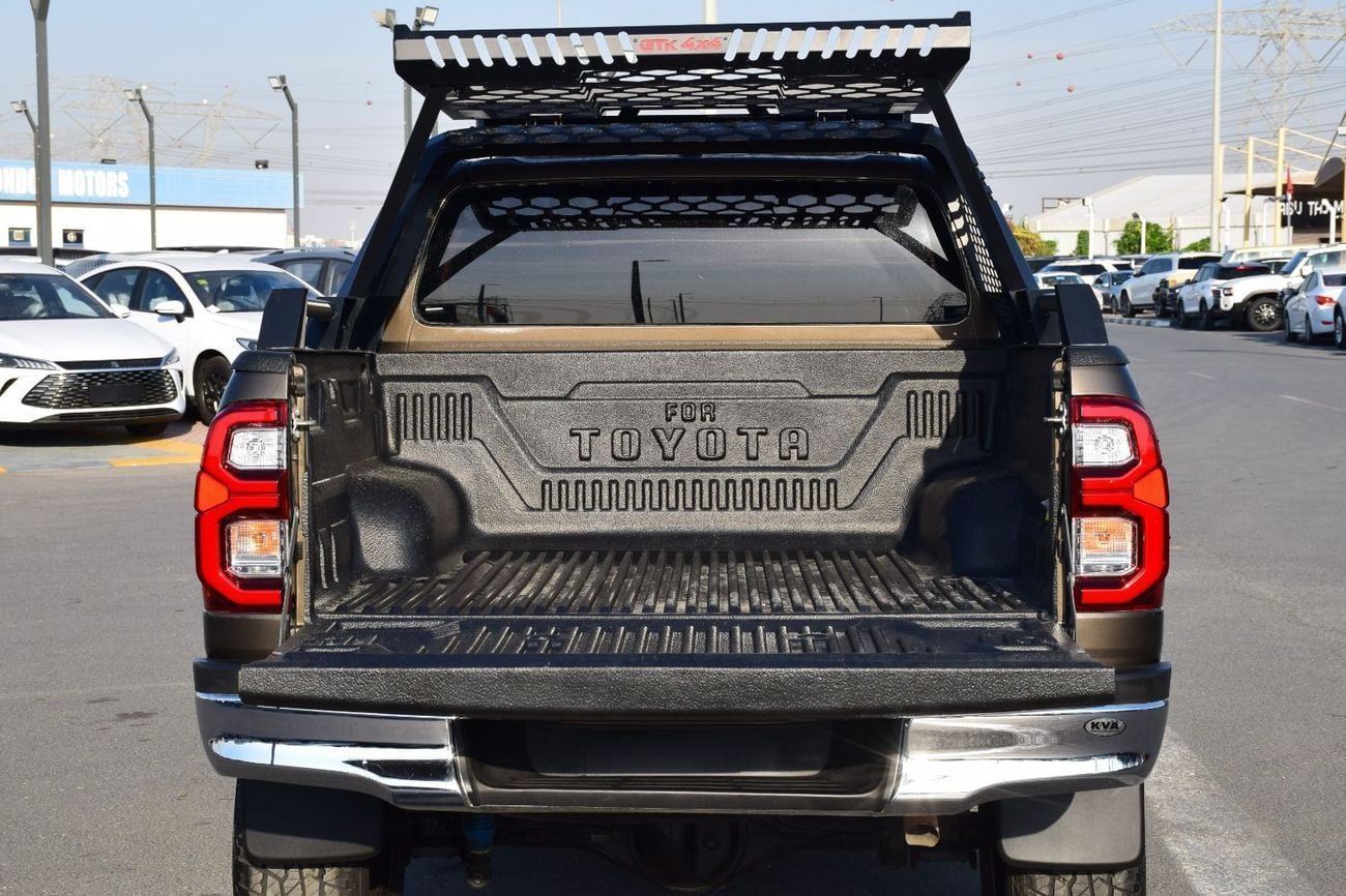 تويوتا هيلوكس 4X4 (2.8L) DIESEL RIGHT HAND