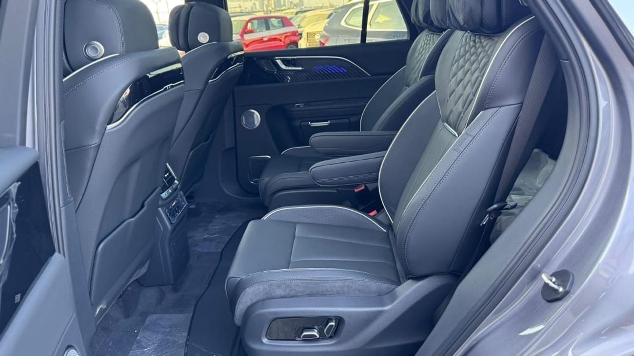 HONGQI EHS9 HIGH VIP SEATS