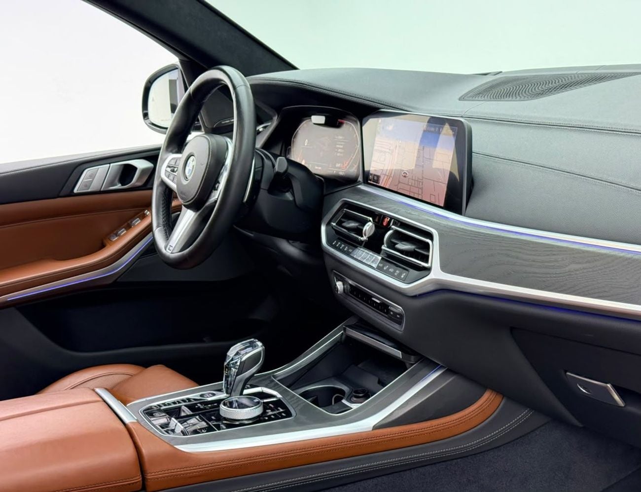 بي أم دبليو X7 50i M SPORT بي إم دبليو X7 xDrive50i M-Sport موديل 2019، مع ضمان، وسجل صيانة كامل لدى بي إم دبليو، 7 مقاعد، كامل