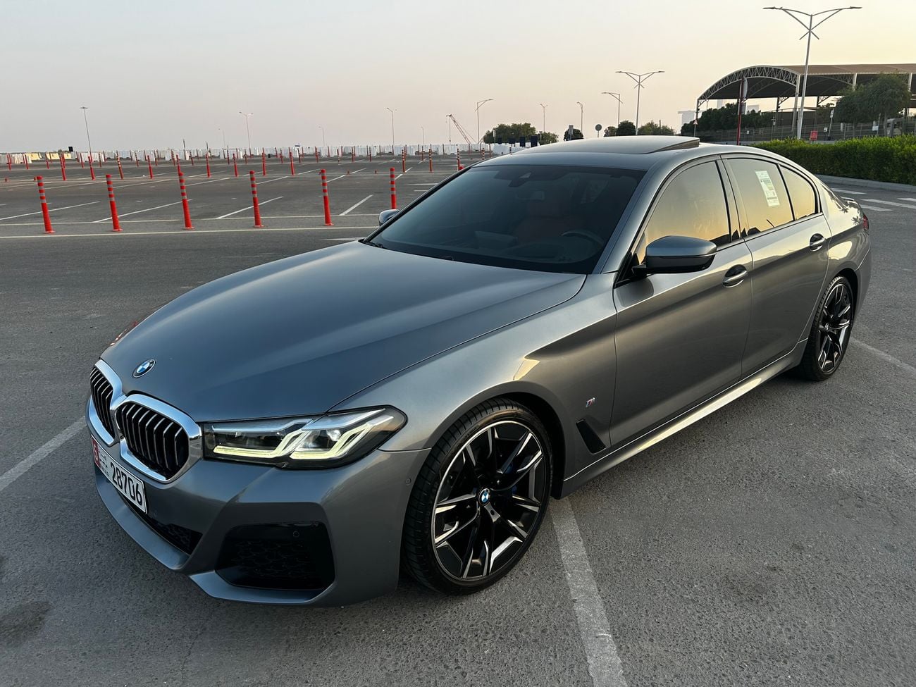 بي أم دبليو 530i LUXURY M SPORT PACKAGE