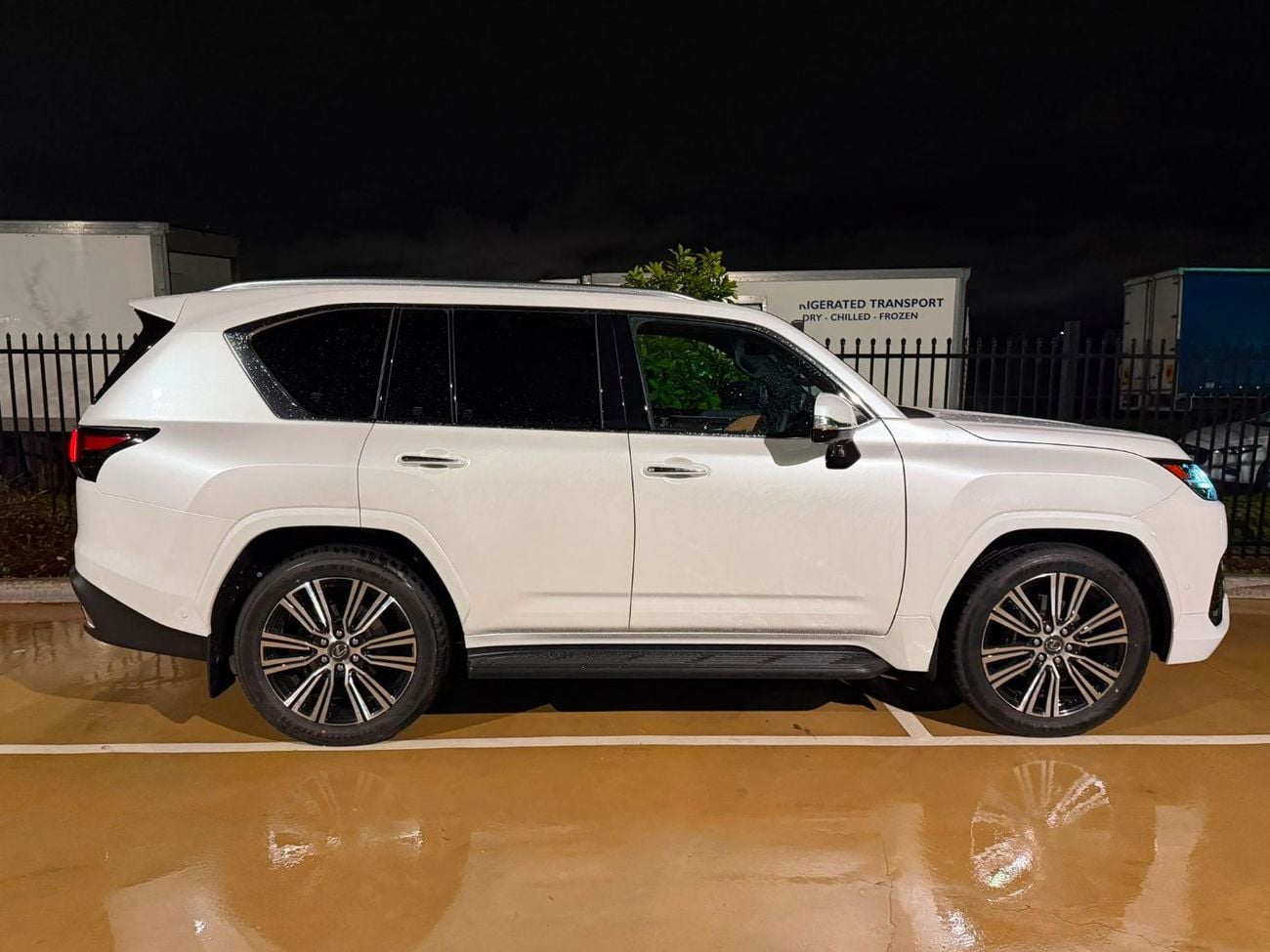 لكزس LX 700h SPORT LUXURY 3.5L V6 TWIN TURBO PETROL (EXPORT ONLY) 3.5L V6 TWIN TURBO PETROL (EXPORT ONLY)