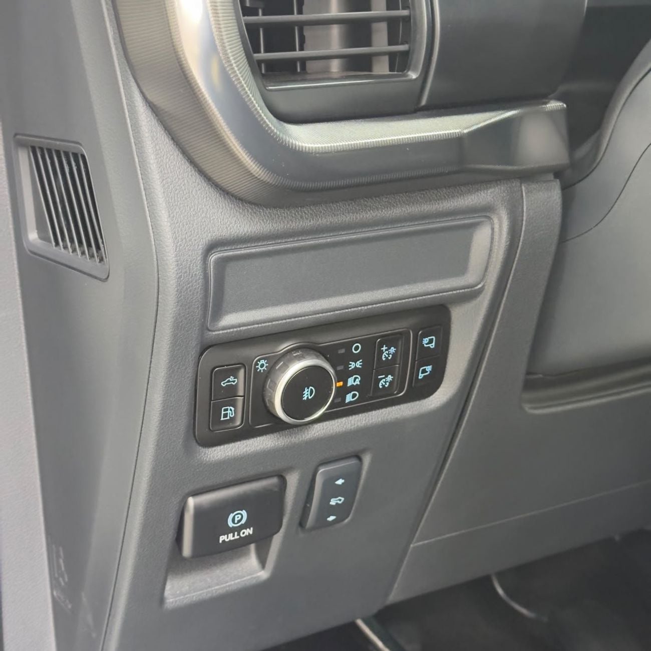 Ford F-150 PLATINUM CREW CAB