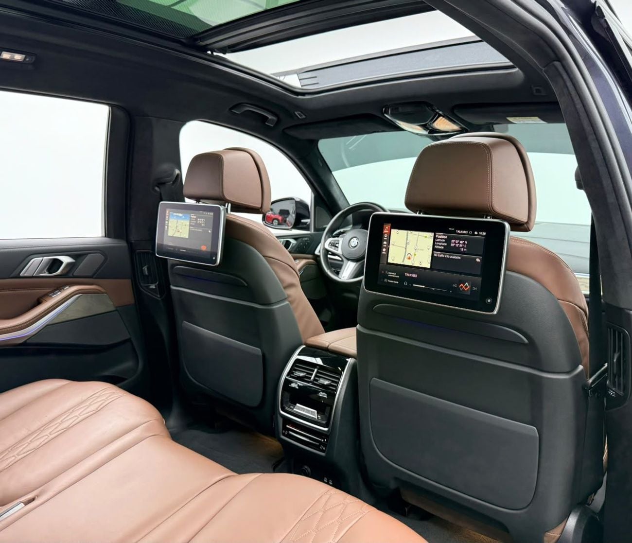 بي أم دبليو X7 40i M SPORT بي إم دبليو X7 xDrive40i M-Sport موديل 2020، مع ضمان، وسجل صيانة كامل لدى بي إم دبليو، 7 مقاعد، كامل