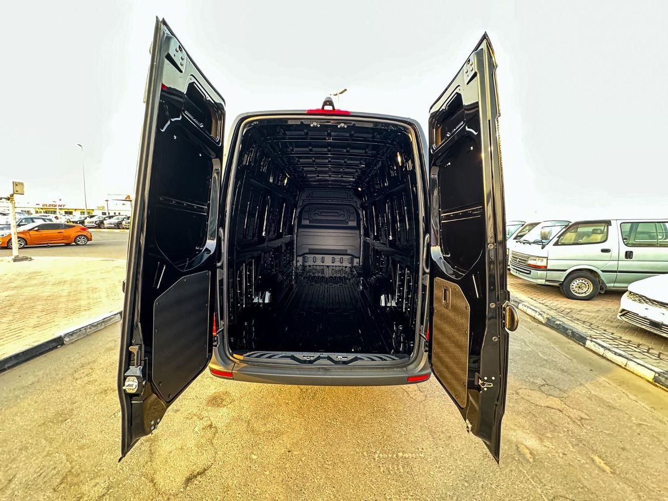 Mercedes Benz Sprinter EXTRA LONG