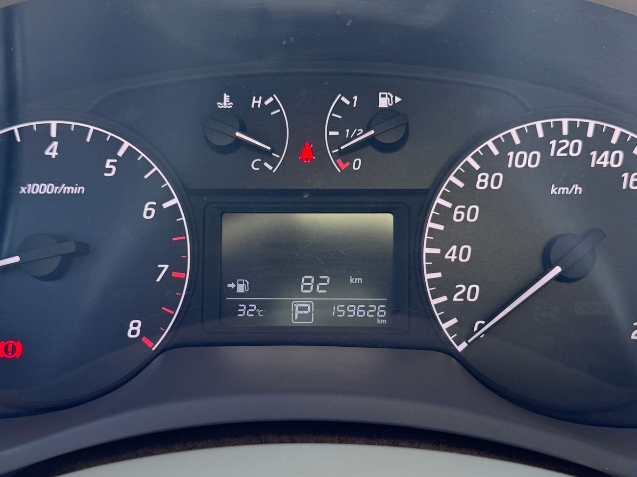Nissan Tiida S