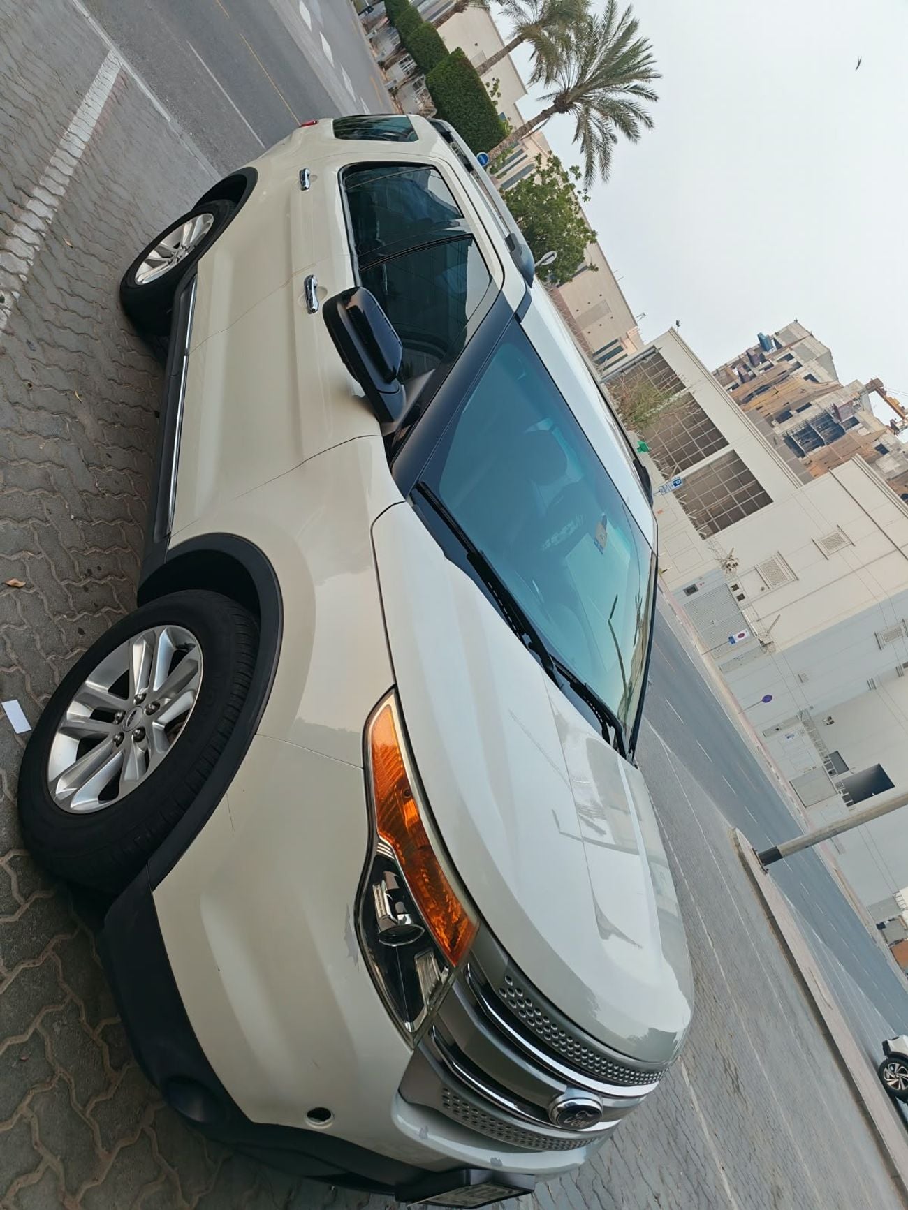 Ford Explorer BASE