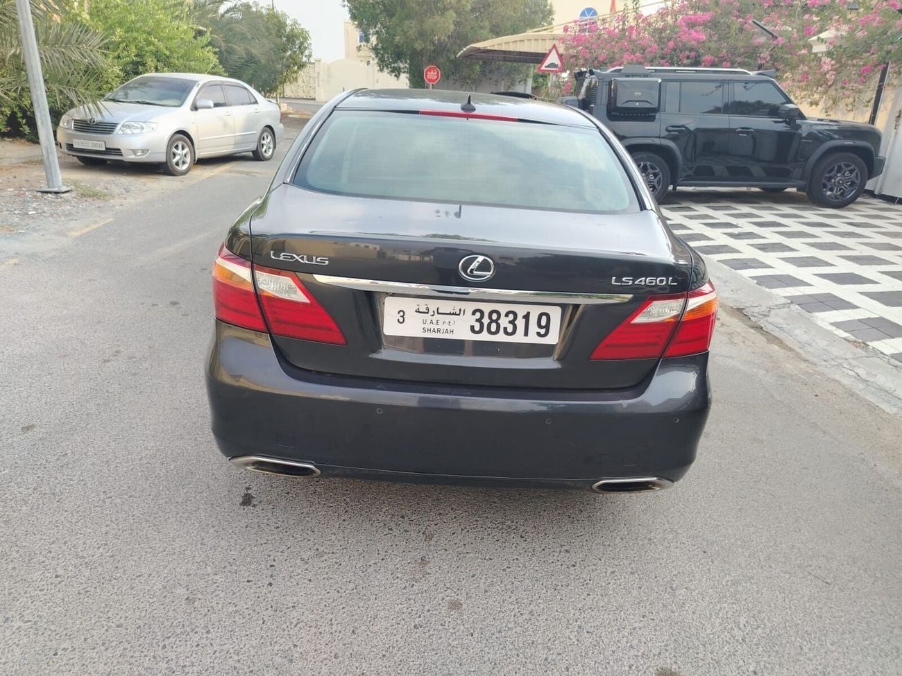 لكزس LS 460 فاخر