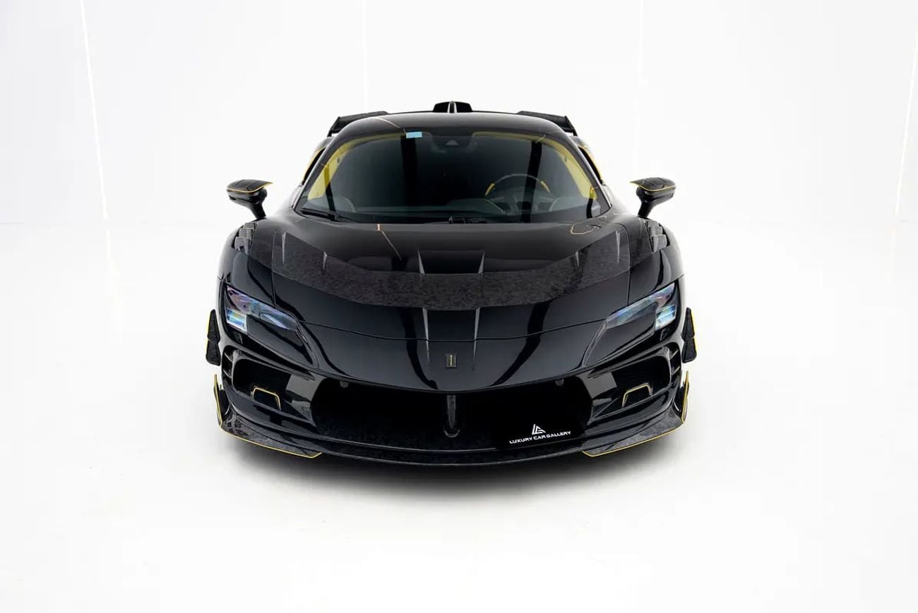 فيراري SF90 ستراديل سترادالي CUSTOM WIDE-BODY KIT | SERVICE CONTRACT | GCC SPECS | 6,715 KM