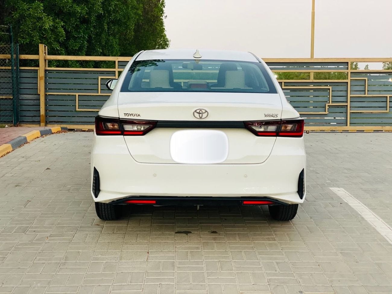 Toyota Yaris E