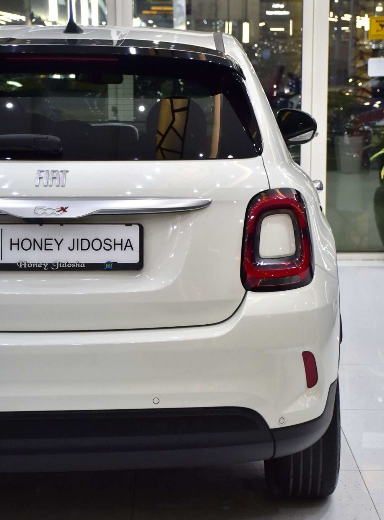 فيات 500X . EXCELLENT DEAL for our Fiat 500x ( 2023 Model ) in White Color GCC Specs