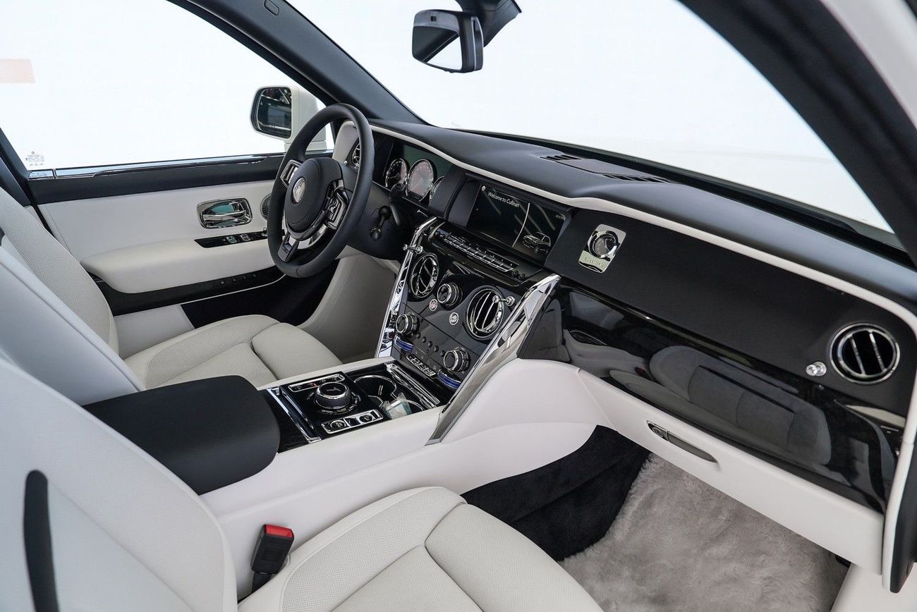 Rolls Royce Cullinan STANDARD