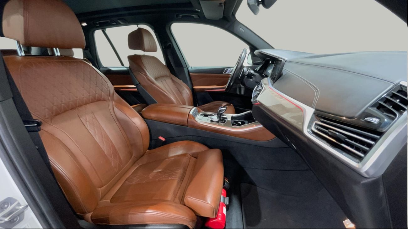 بي أم دبليو X5 XDRIVE40i M SPORT كارس24 هي سوق ضخم للسيارات المستعملة موثوق ومضمون ٪كارس24 هي سوق ضخم للسيارات المستعملة موثوق ومضمون