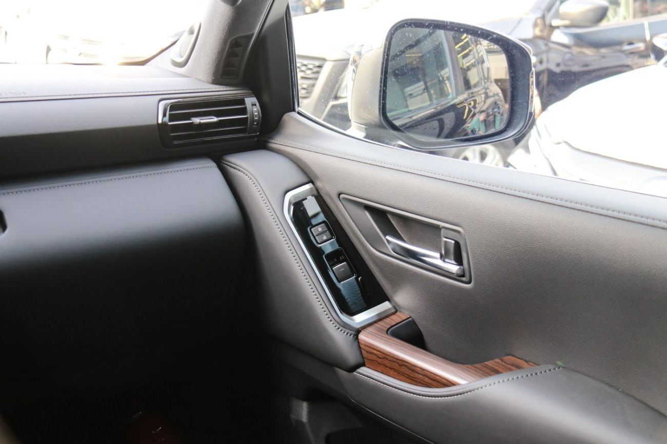 Toyota Land Cruiser VX 4.0L 2026 with memory seats