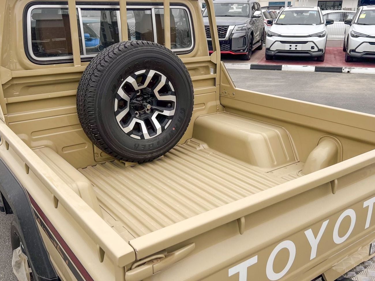 تويوتا لاند كروزر بيك آب EXPORT ONLY - FULL OPTION 4.0L PETROL (OMANI)