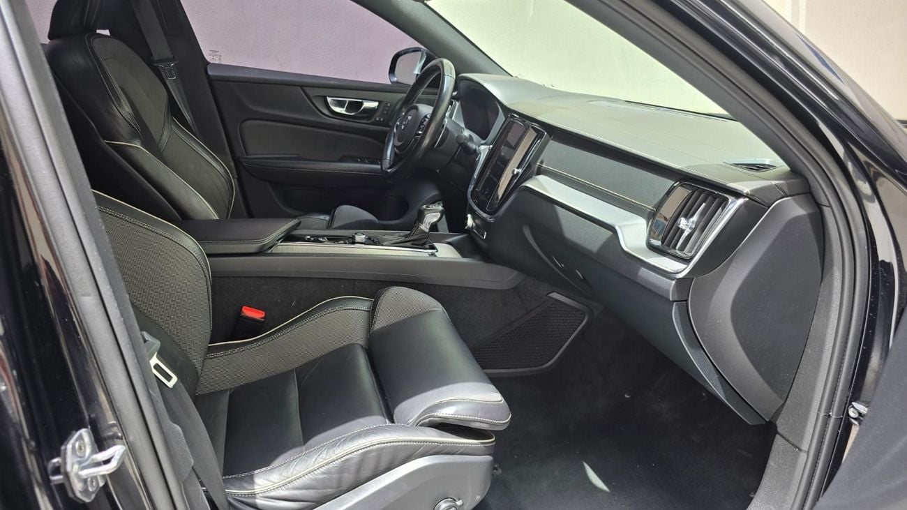 Volvo S60 R DESIGN