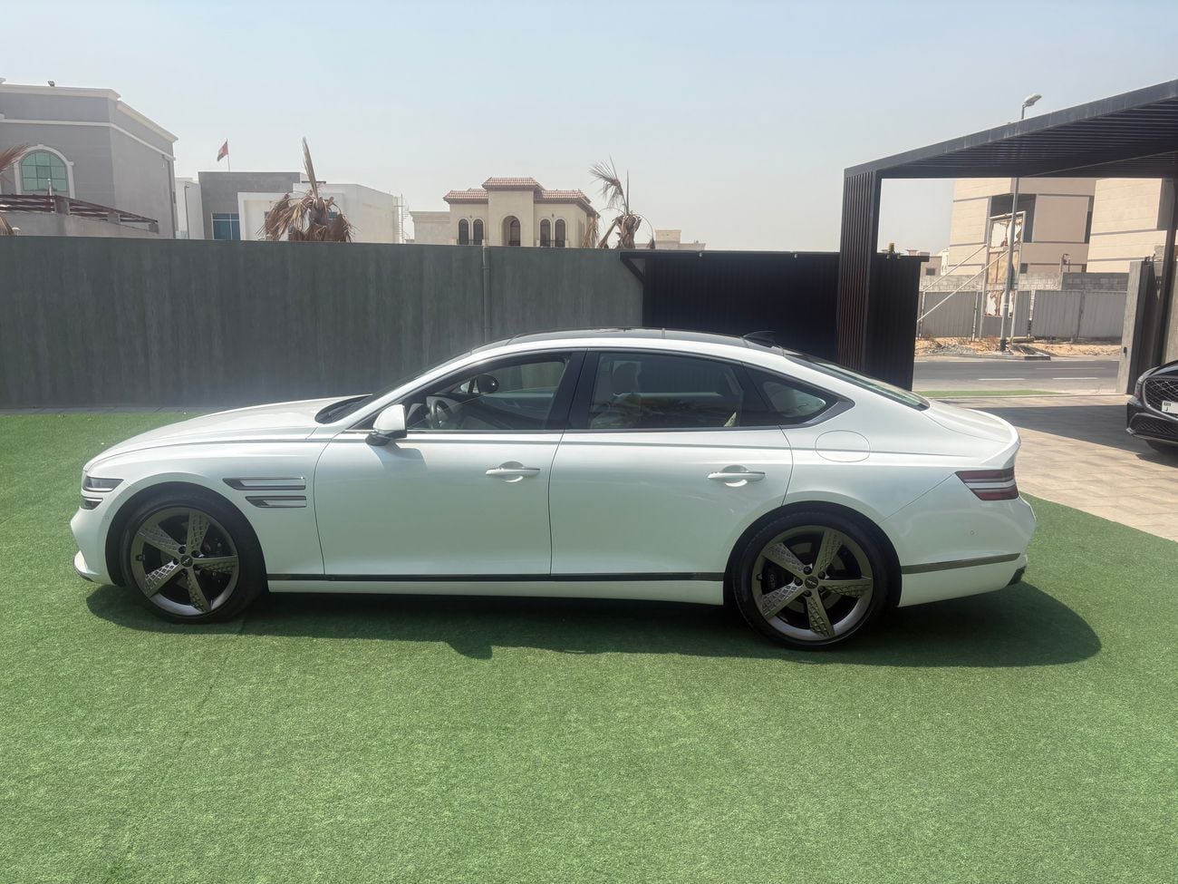 Genesis G80 ROYAL