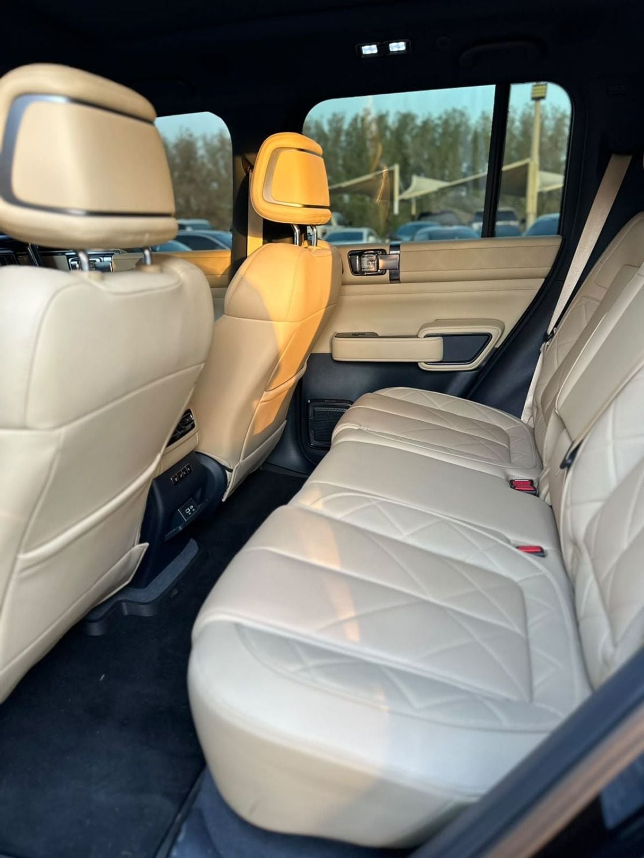 بي واي دي ليوبارد 5 ULTRA سيارة BYD LEOPARD 5 ULTRA موديل 2025، خليجية، كاملة المواصفات، طلاء أصلي، تحت الضمان.