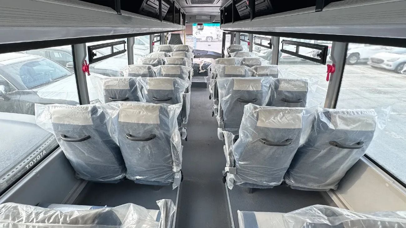 s EICHER/LHD SKYLINE PRO/EICB2 35 STR 3008H Staff Bus AC (D) AB PS MT-E3
