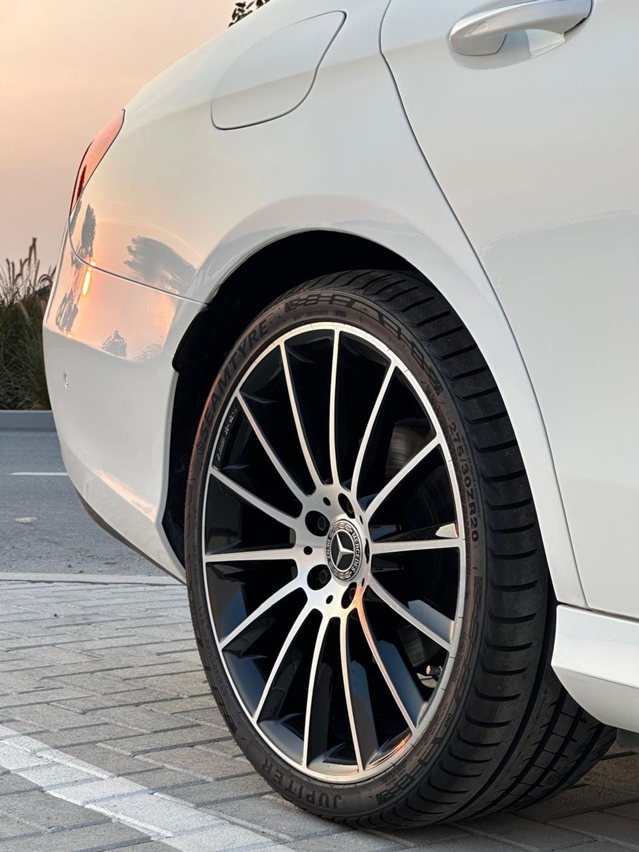 مرسيدس بنز E300 AMG