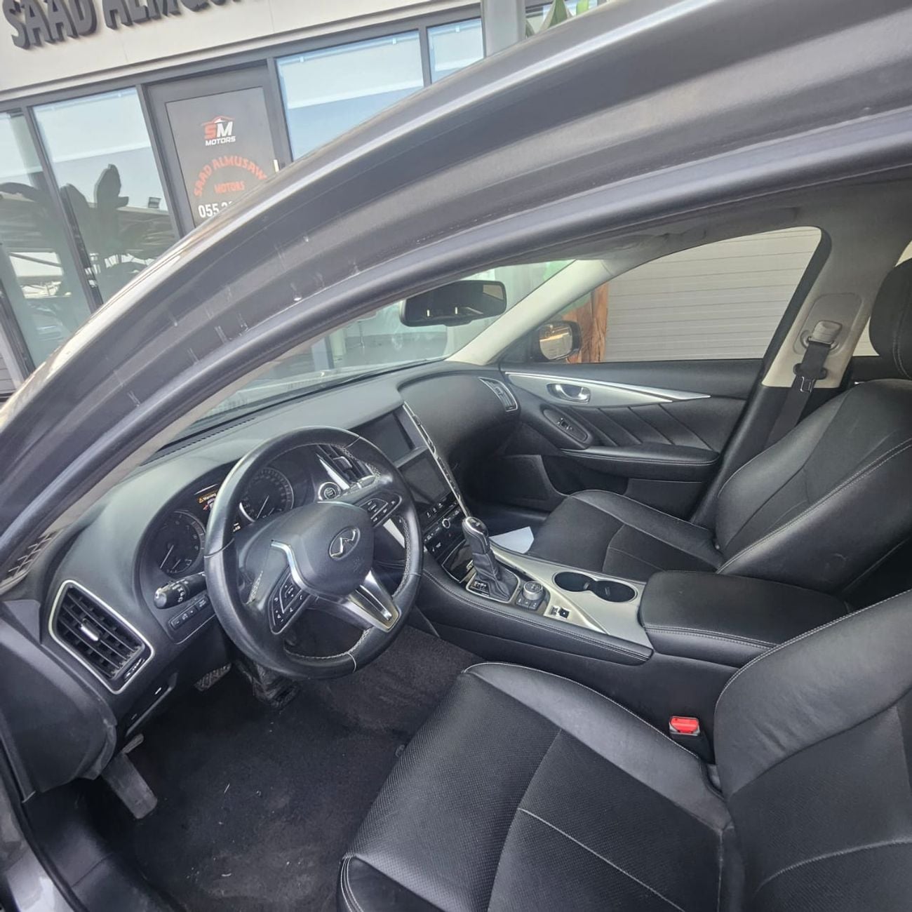 إنفينيتي Q50 LUXE الخيار الكامل