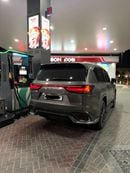 لكزس LX 600 سيجنتشر