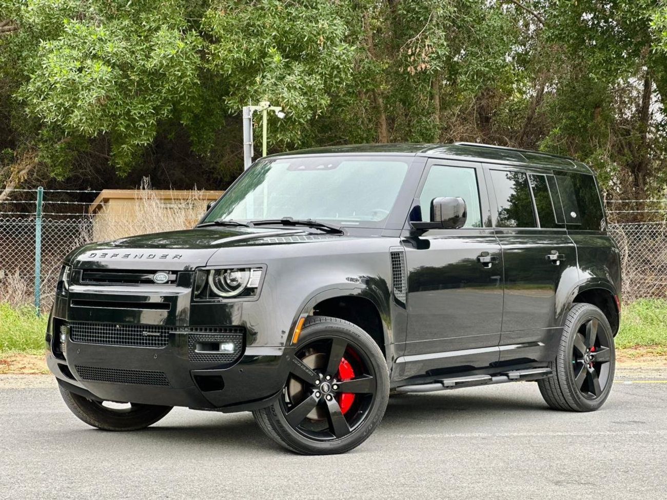Land Rover Defender 2022