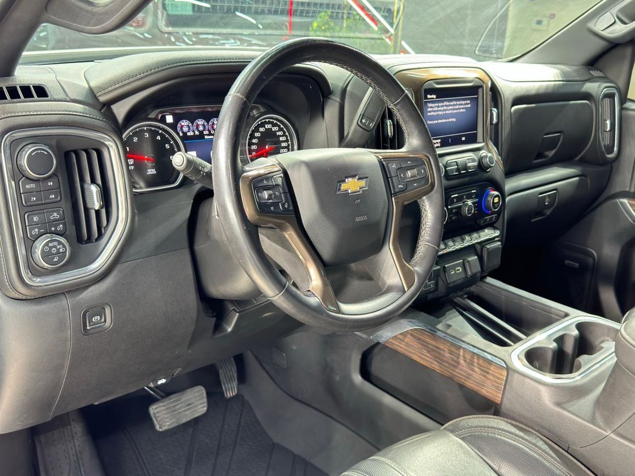 شيفروليه سيلفارادو 1500 CREW/CAB HIGH COUNTRY