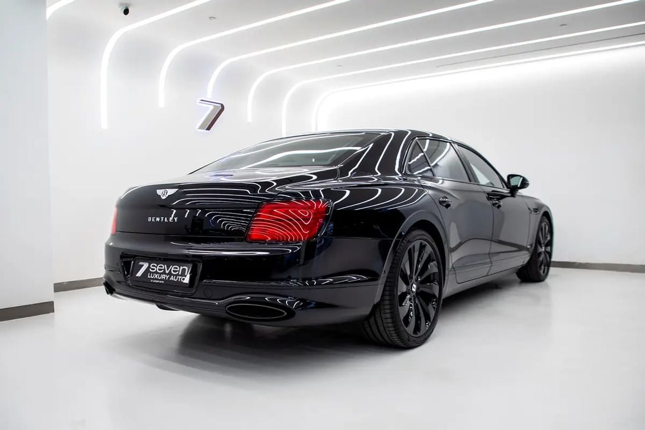 بنتلي فلاينج سبور W12 FLYNG SPUR | FULL OPTION | EXCELLENT CONDITION | FULL SERVICE | BLACK ADDITIONAL