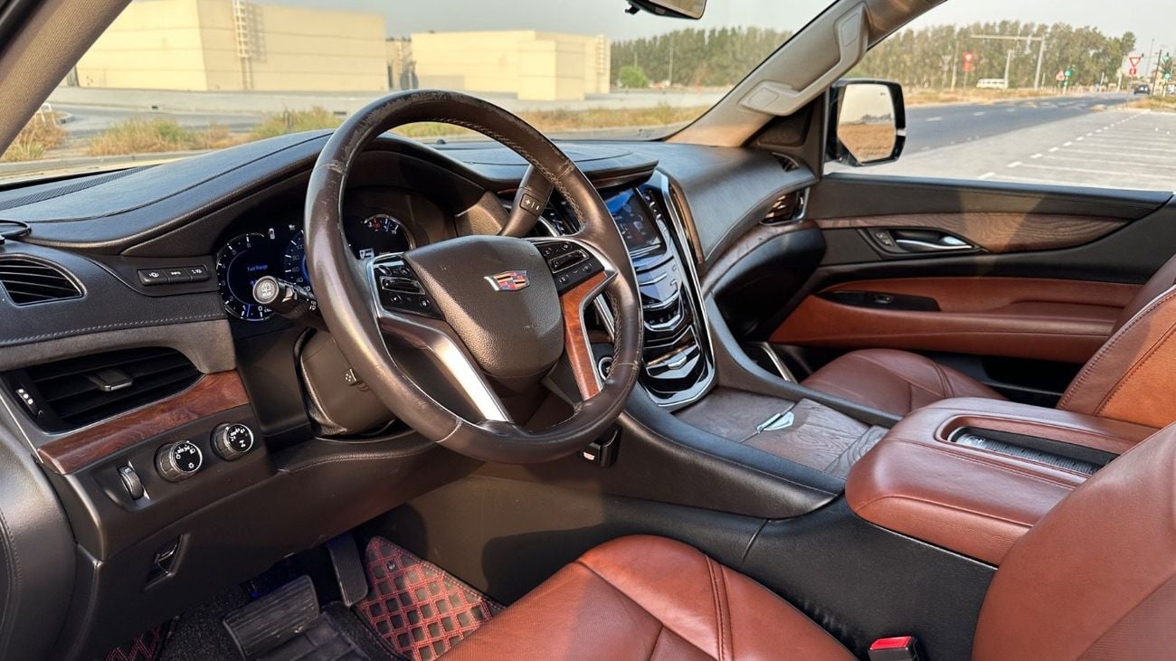 Cadillac Escalade PLATINUM GCC 6.2