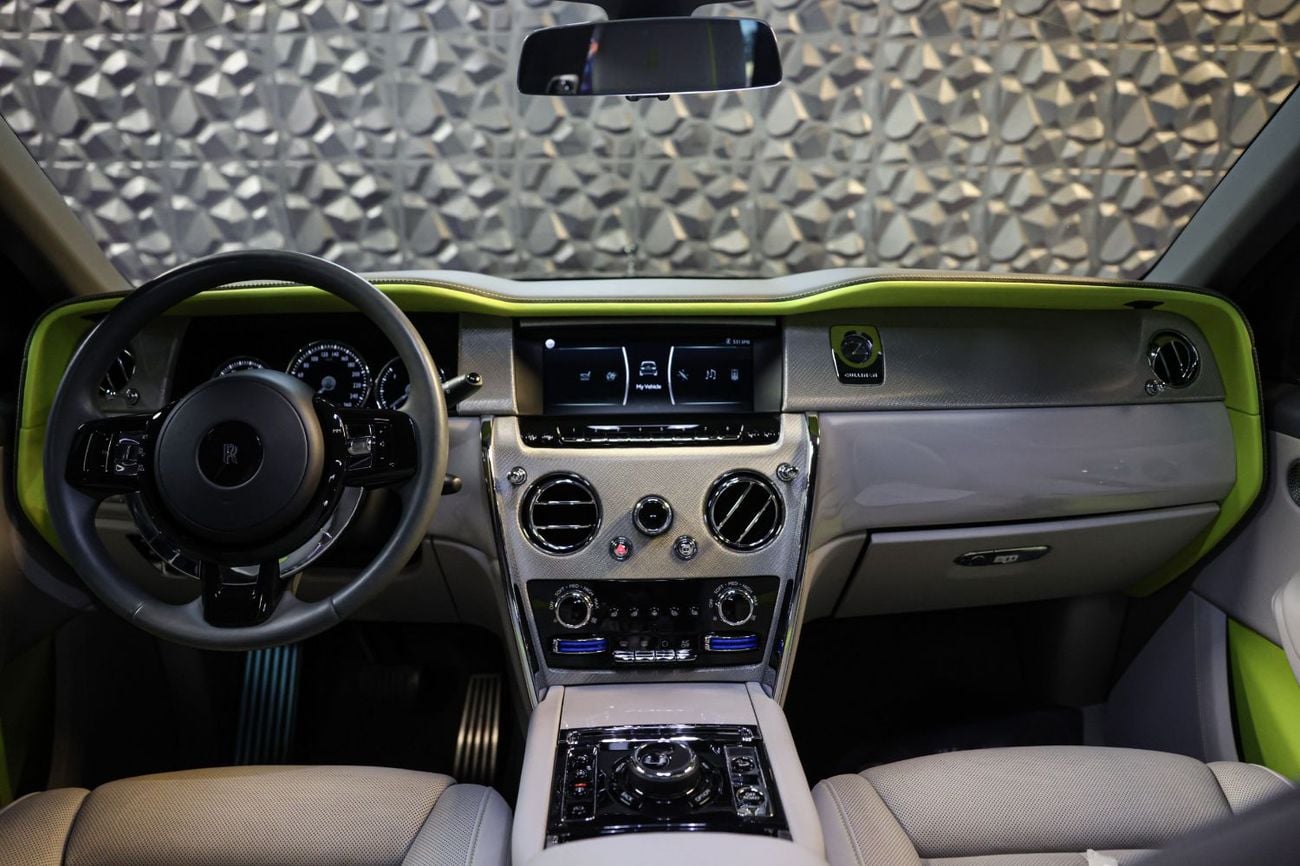 Rolls Royce Cullinan BLACK BADGE 2023 Rolls Royce Cullinan Black Badge | GCC