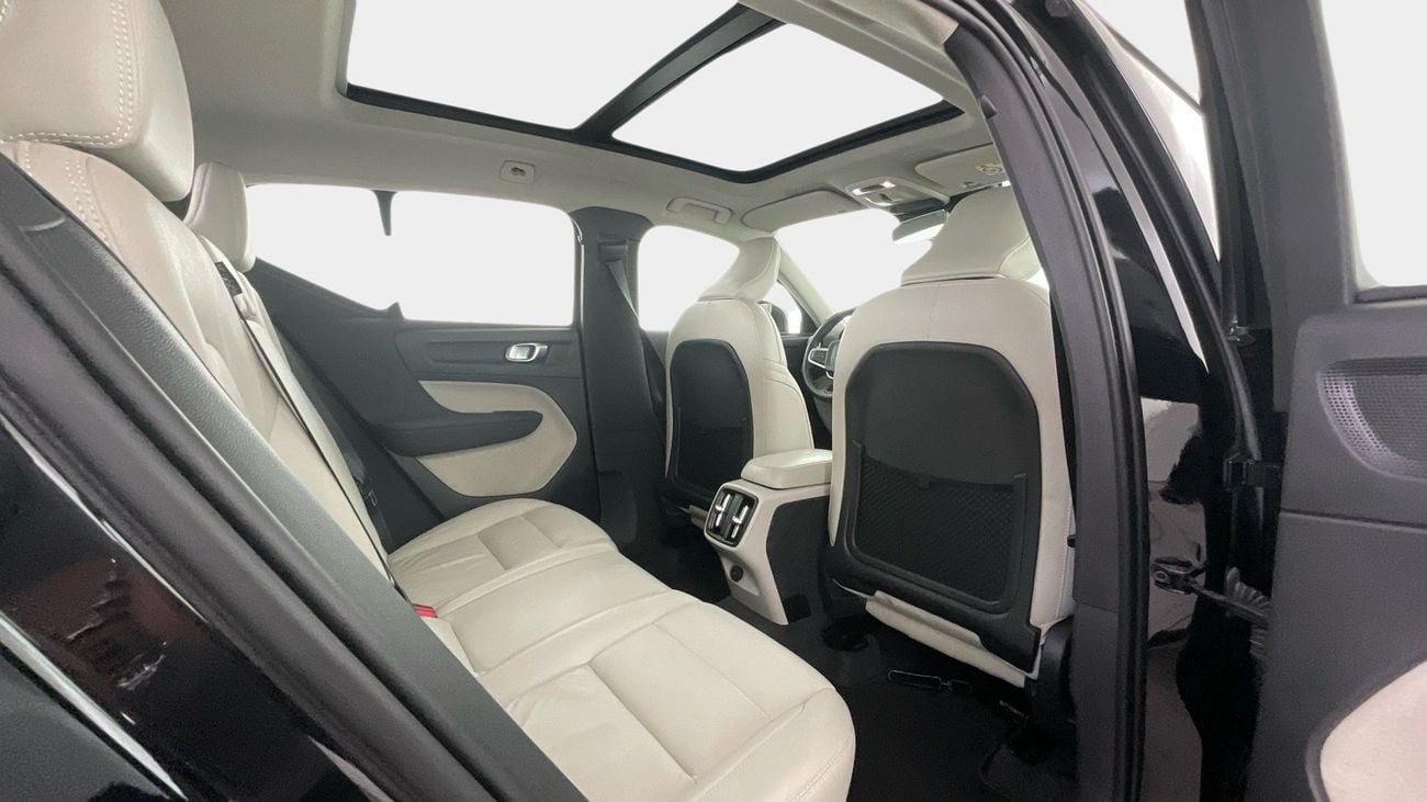 Volvo XC40 MOMENTUM | Guaranteed Warranty | 0 Down Payment