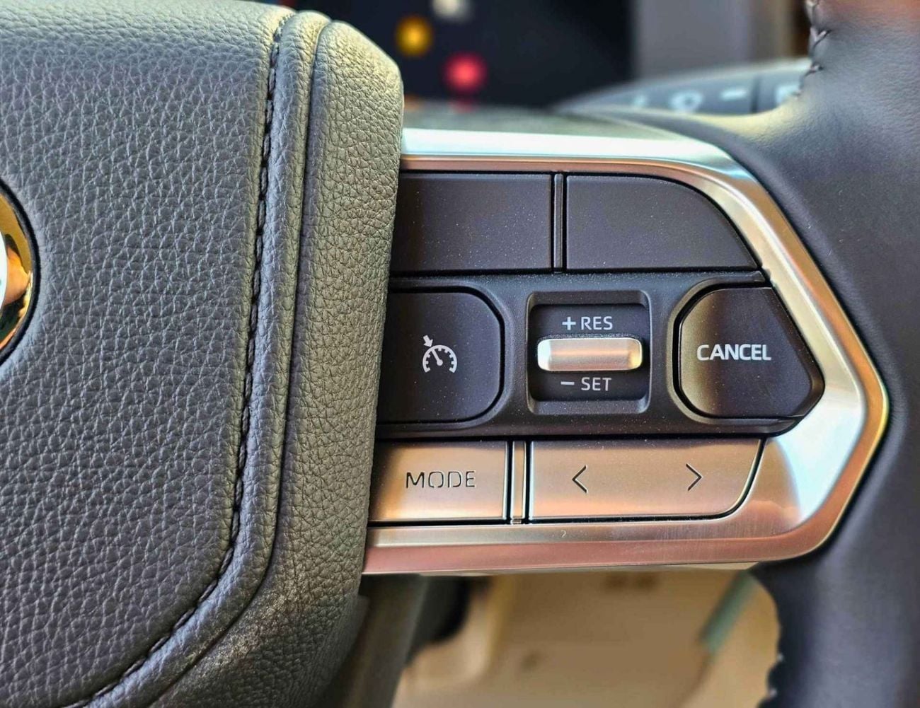 Toyota Land Cruiser GXR TWIN TURBO BASIC || PETROL AT 3.5L V6 4WD | DRIVER PWR SEAT (CODE # GXRPB2O) WHITE 2026