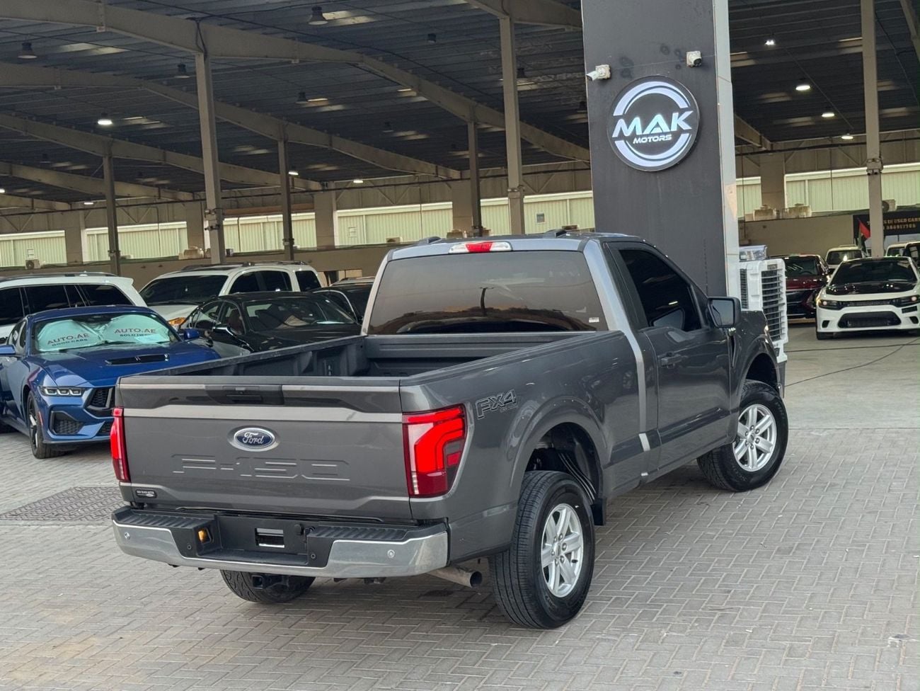 فورد F 150 XL V8 5.0 / 4X4 / RADAR / HEADERS /ROAD ASSIST / ELECTRONIC CLUSTER / BIG SCREEN
