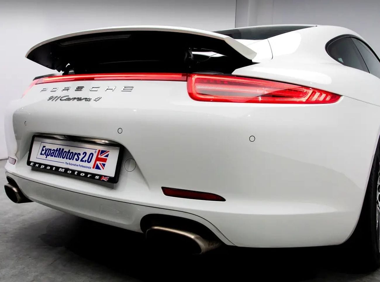 Porsche 911 CARRERA 4 Full Service History • GCC Specs • Outstanding Specification