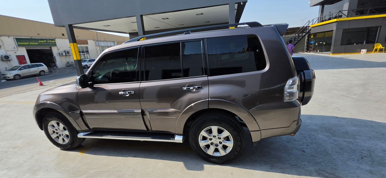 Mitsubishi Pajero GLS M/L DIAMOND